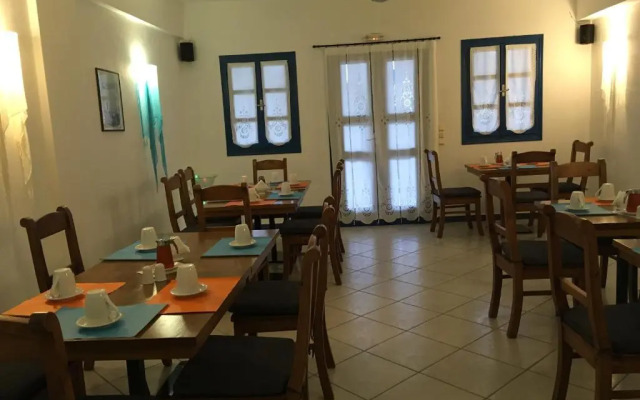 Irigeneia Hotel