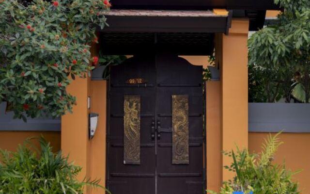 PhuTara 1700 sqm 6-bedroom Luxury Pool Villa