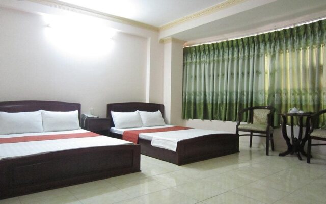 Ninh Hue Hotel