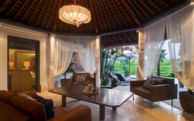 Rice Field Terrace Tirta Villa Canggu