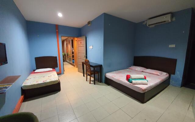 OYO 90109 Fire Fly East Hotel