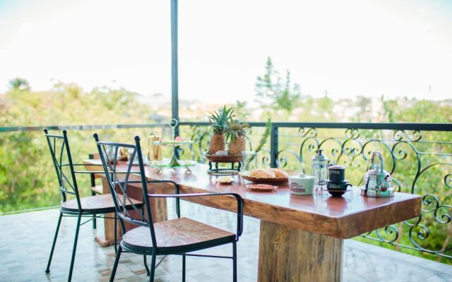 Terrasse Des Roses
