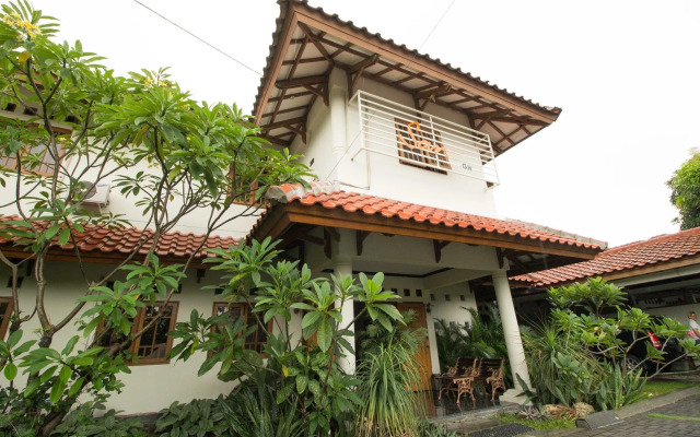 Santo Guest House by RedDoorz