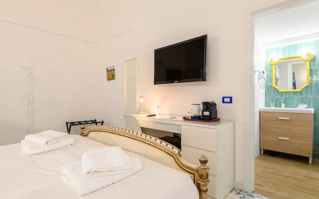 Piazza Sannazzaro 200 - Monet