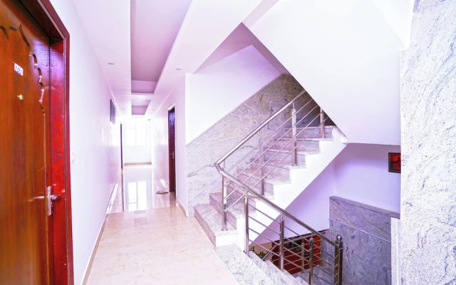 Hotel Moon Taj Near Yashobhoomi