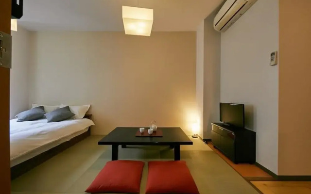 Gojo Goemon Apartment