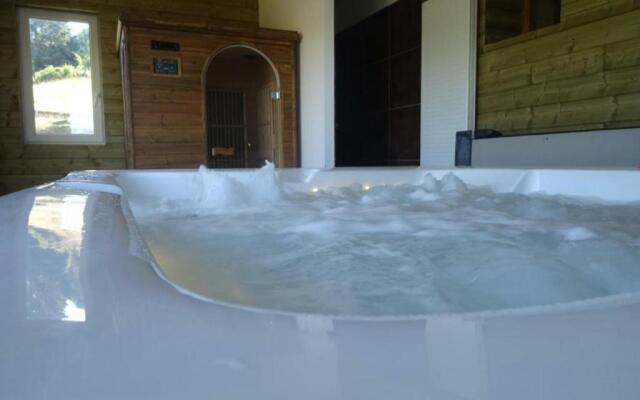 Gîte Saint-André-d'Apchon, 1 pièce, 2 personnes - FR-1-496-23