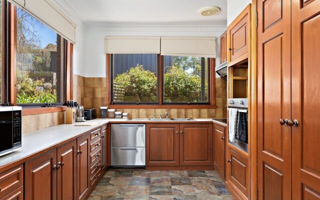 1 Gordon - Kenros Beach House