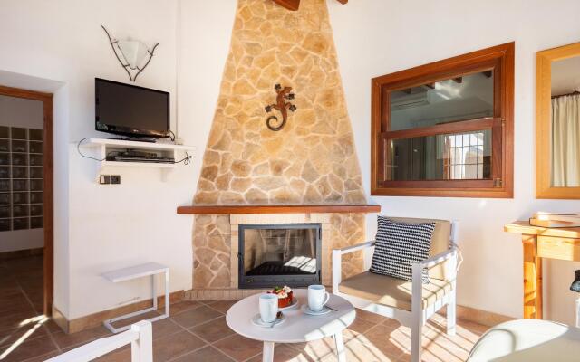 New! Villa Savinar in Es Cubells