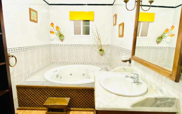 Tasteful holiday home in Adeje with hot tub