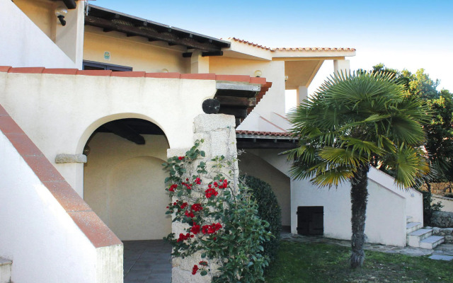 Apartment in Cannigione With sea View