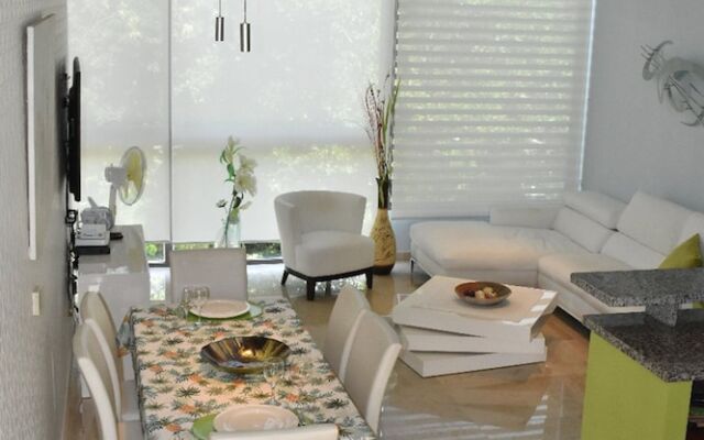 Quetzal Penthouse 2 rec