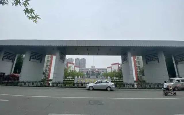 Langtaosha Business Hotel