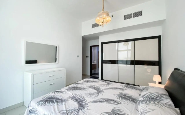 Dubai MAJESTIC Cozy LuxApt - 3BR