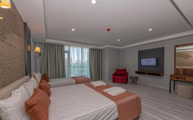 Lavia Hotels Lara