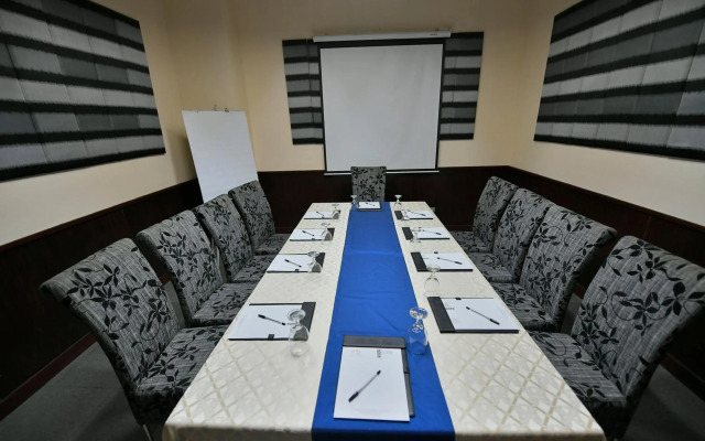 Paseo Premiere Hotel