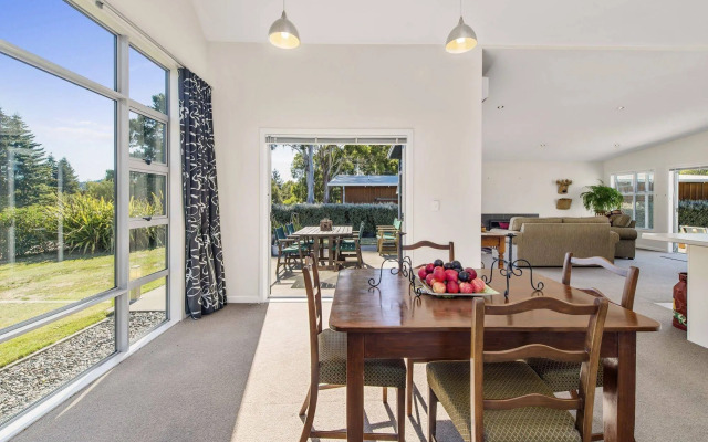 Lupin Lodge Bed and Breakfast
