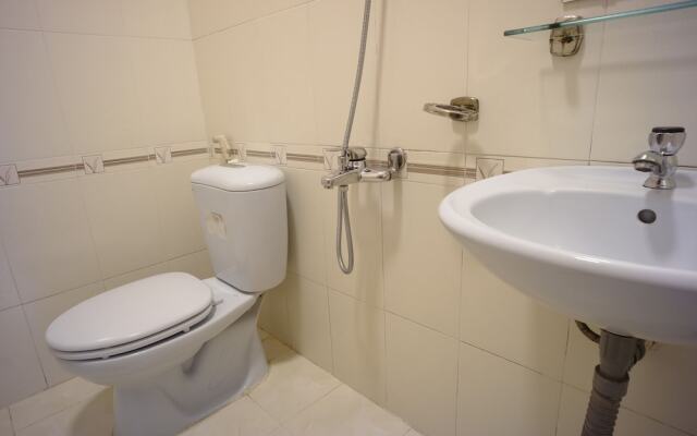 OYO 987 Thanh Thanh Nhan Hotel