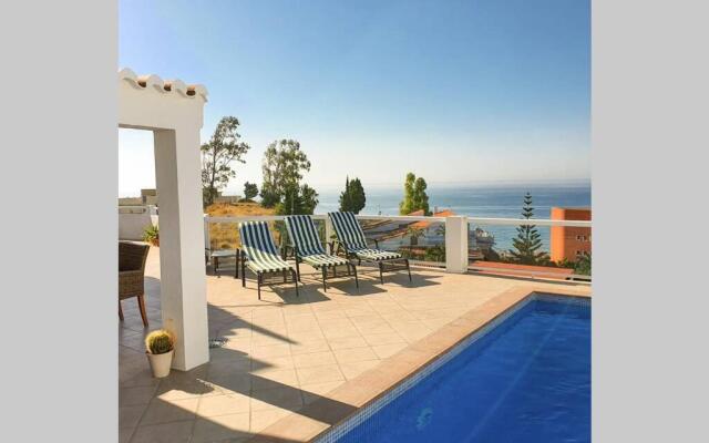 34-Spectacular villa with stunning views in Torreblanca, Fuengirola!