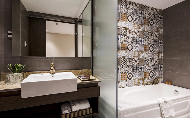 Sunflower Luxury Hotel