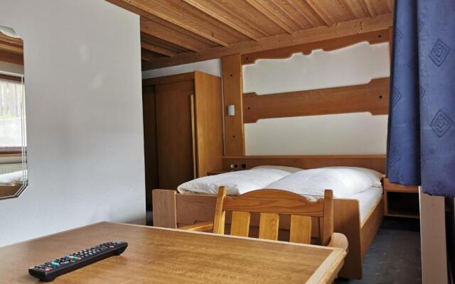 Hotel Edi