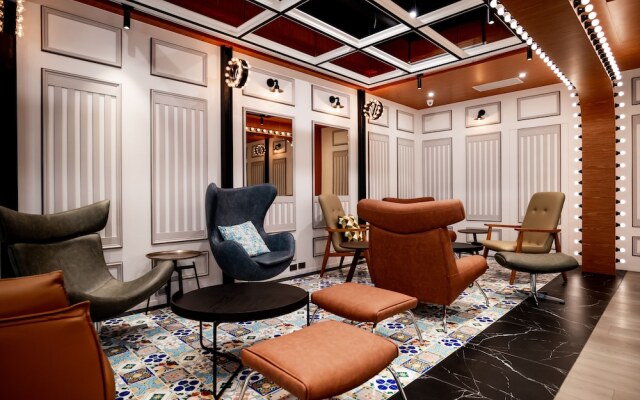 Voyager Hotel