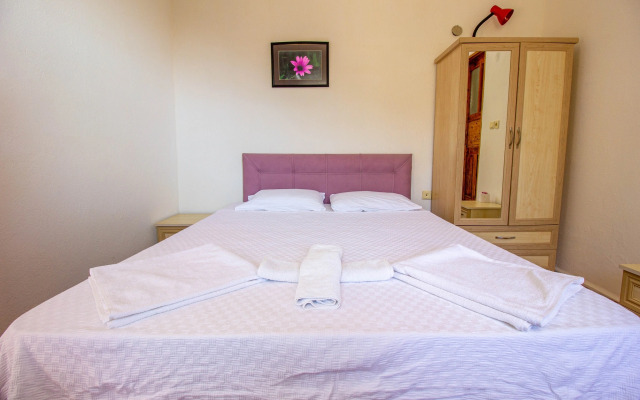 Faralya Gül  Pansiyon