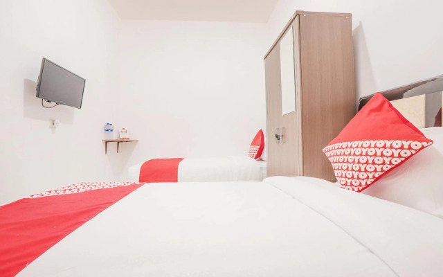 Super OYO 160 Lontar Residence