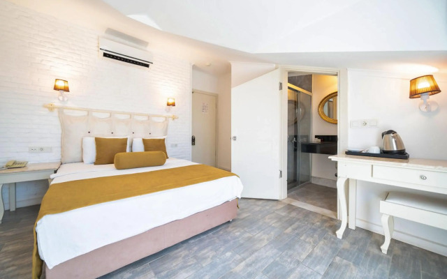 Ata Lagoon Beach Hotel