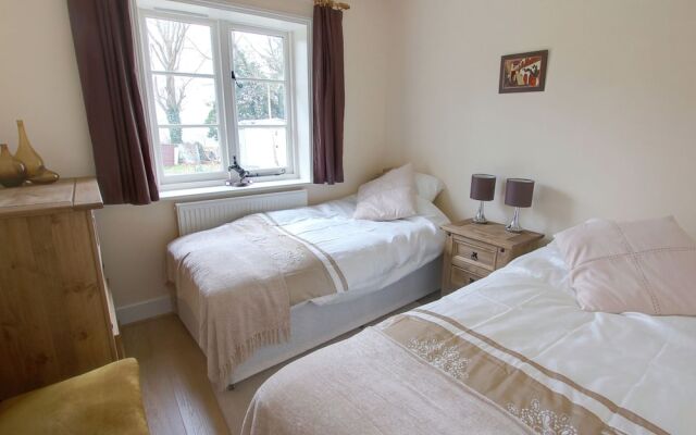 Lovely Holiday Home in Rye, Near Historic Bodiam Castle