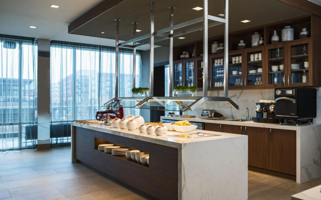 AC Hotel by Marriott Cincinnati at Liberty Center
