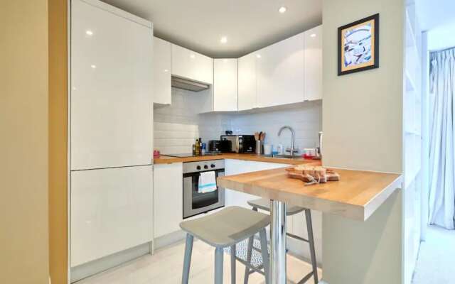 Designer 1-Bed in Fulham 3mins From Tube