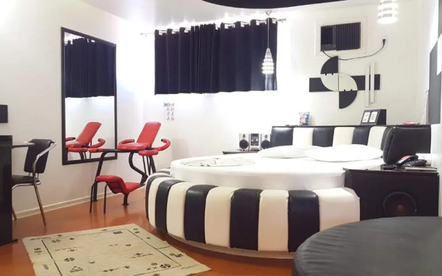 L'acqua Motel Express