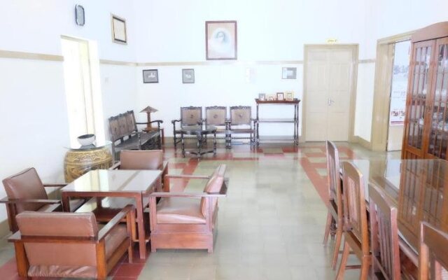 Ndalem Suratin Guesthouse