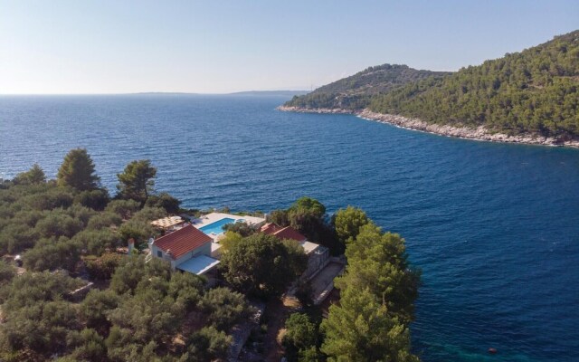 Amazing Home in Poplat With Wifi and 2 Bedrooms