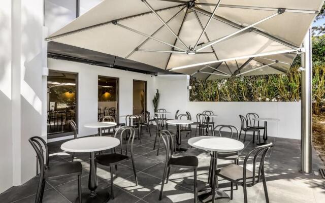 Killara Hotel & Suites