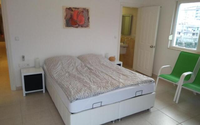 Galaxy 3 Apartment