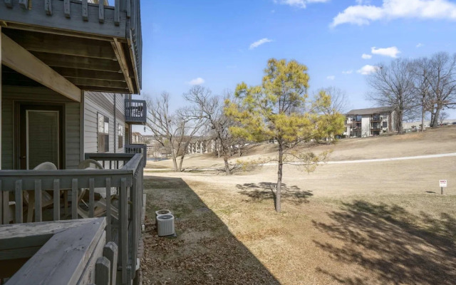 Above Par Stay for 6!