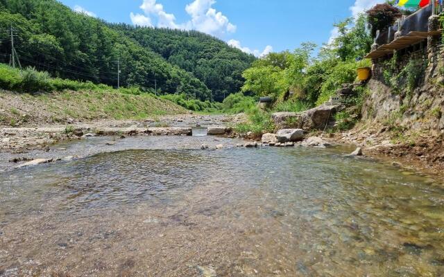 Hongcheon Eorinwangja Pension