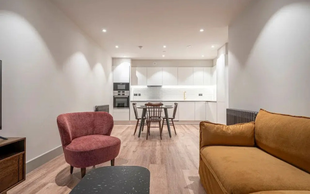 Stylish North London Apartment