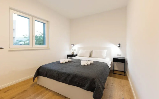 Olive Leaf - Ground Floor Apartment