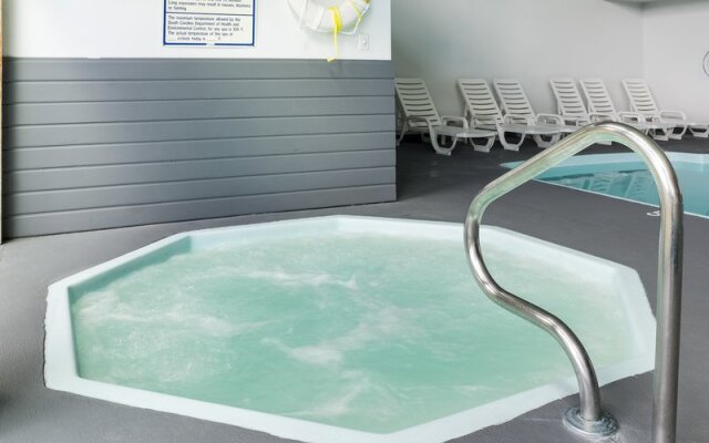 Rodeway Inn & Suites