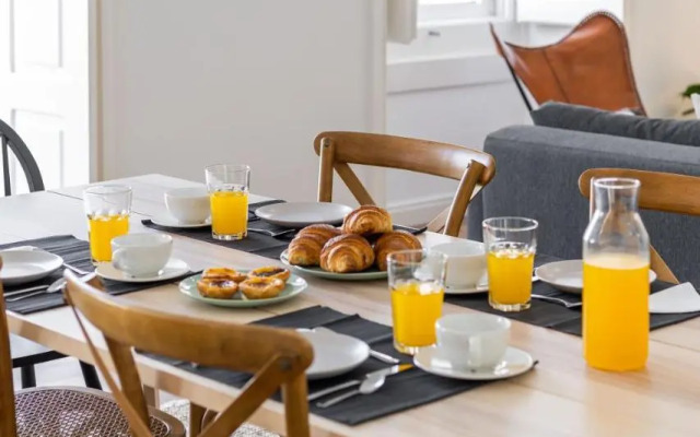 Trendy T.M Apartament by the River