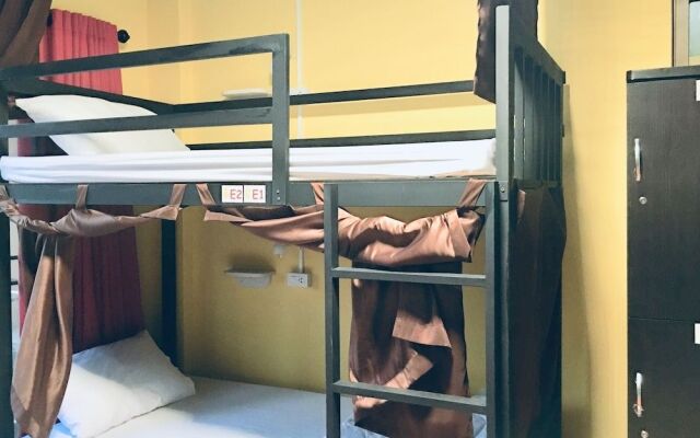 Your Hostel at Chiang Mai - Adults Only