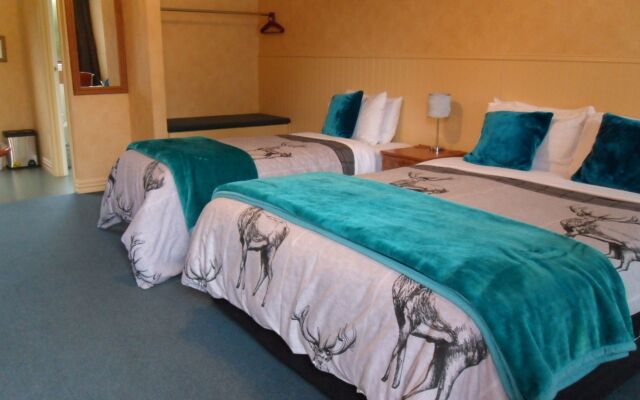 Red Tussock Motel