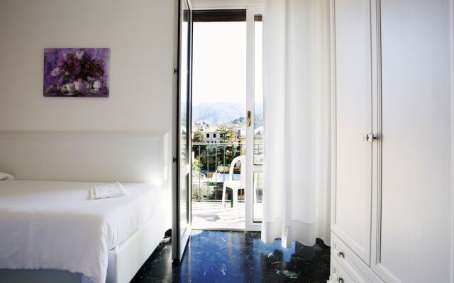 Riviera Apartments Corso Italia 6