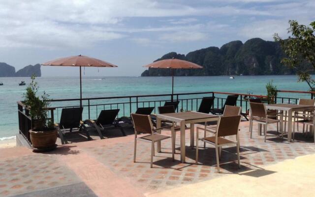 Phi Phi Long Beach Resort & Villa