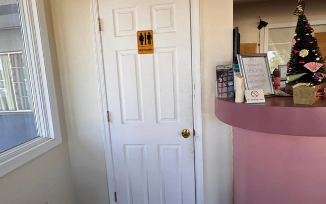 Whispering Pines by Hotel O Whitestone VA