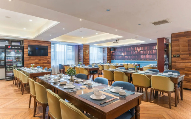GEM Hotel Luoyang Longmen High Speed Railway Station Univerisity Town