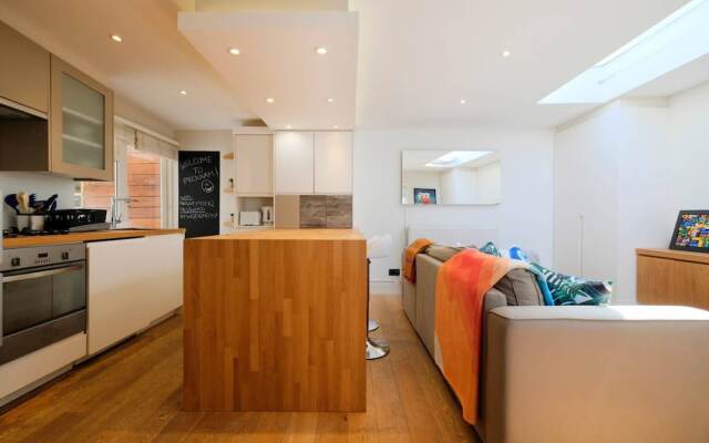 Newly Furnished Patio Flat In Peckham